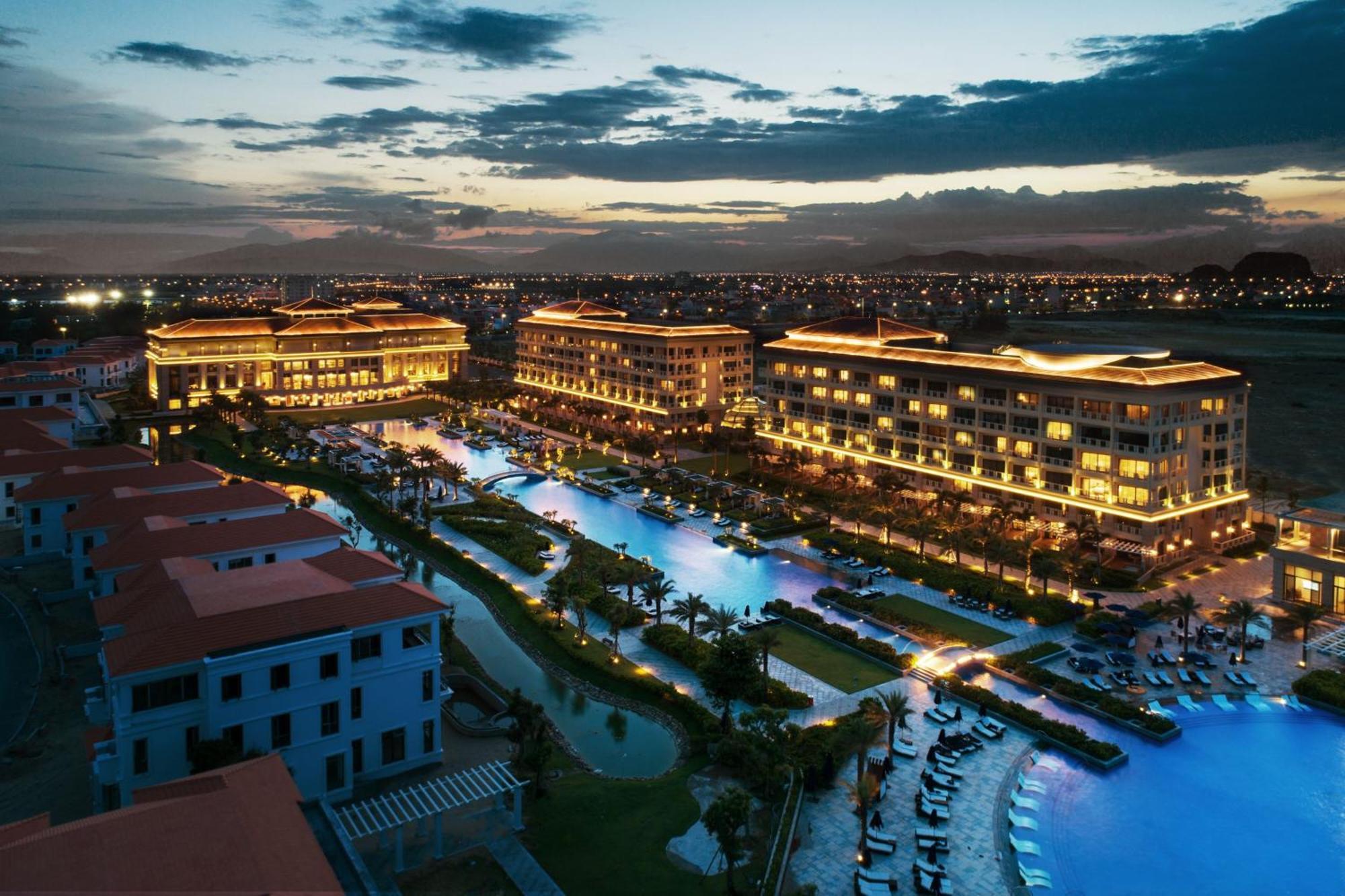 Sheraton Grand Danang Resort & Convention Center Exterior foto